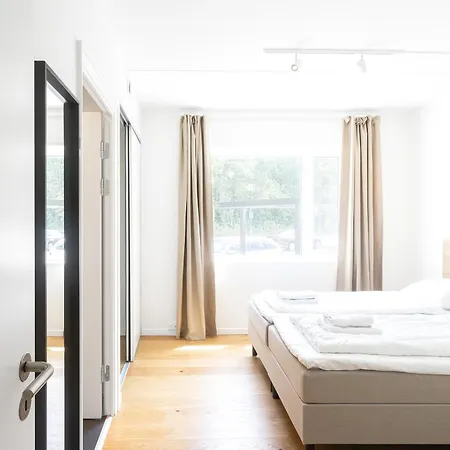 Fantastic Modern 3-br In Prime Location - 239 Apartament